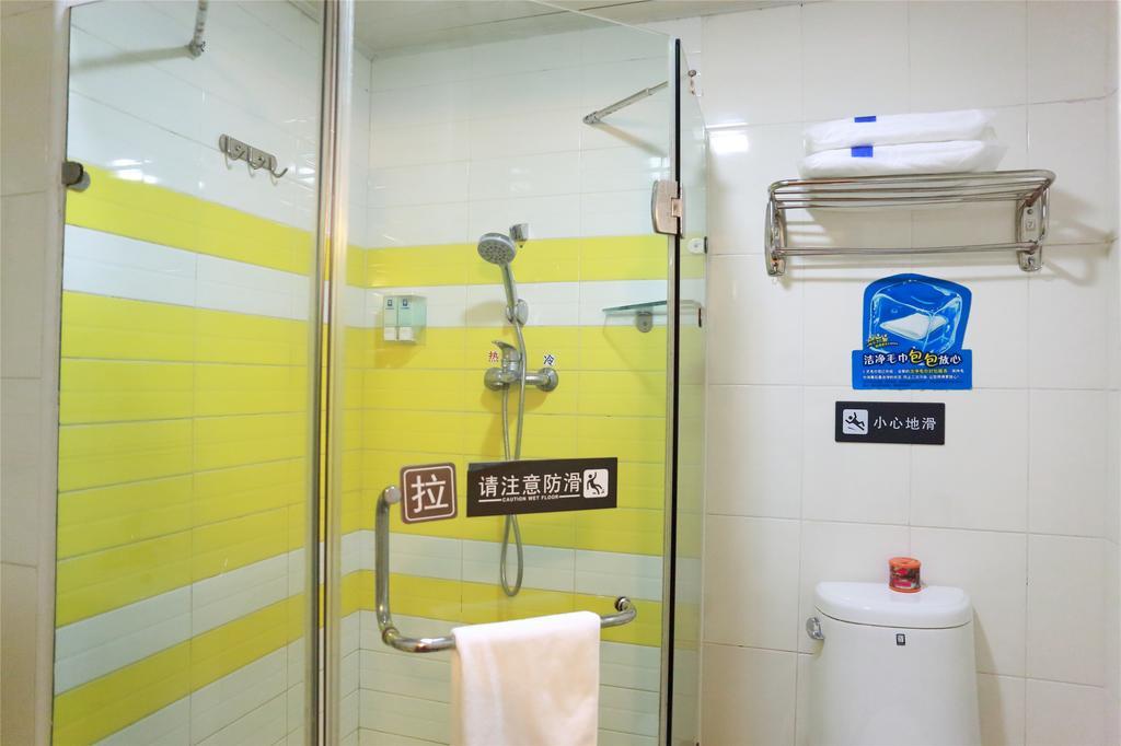 7Days Inn Xi'An South Gate Yongning Subway Station Сіань Екстер'єр фото